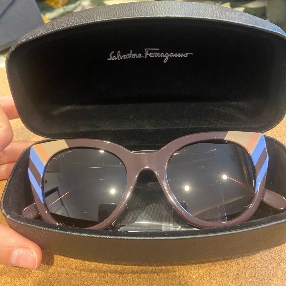 Salvatore Ferragamo SF867S Sunglasses